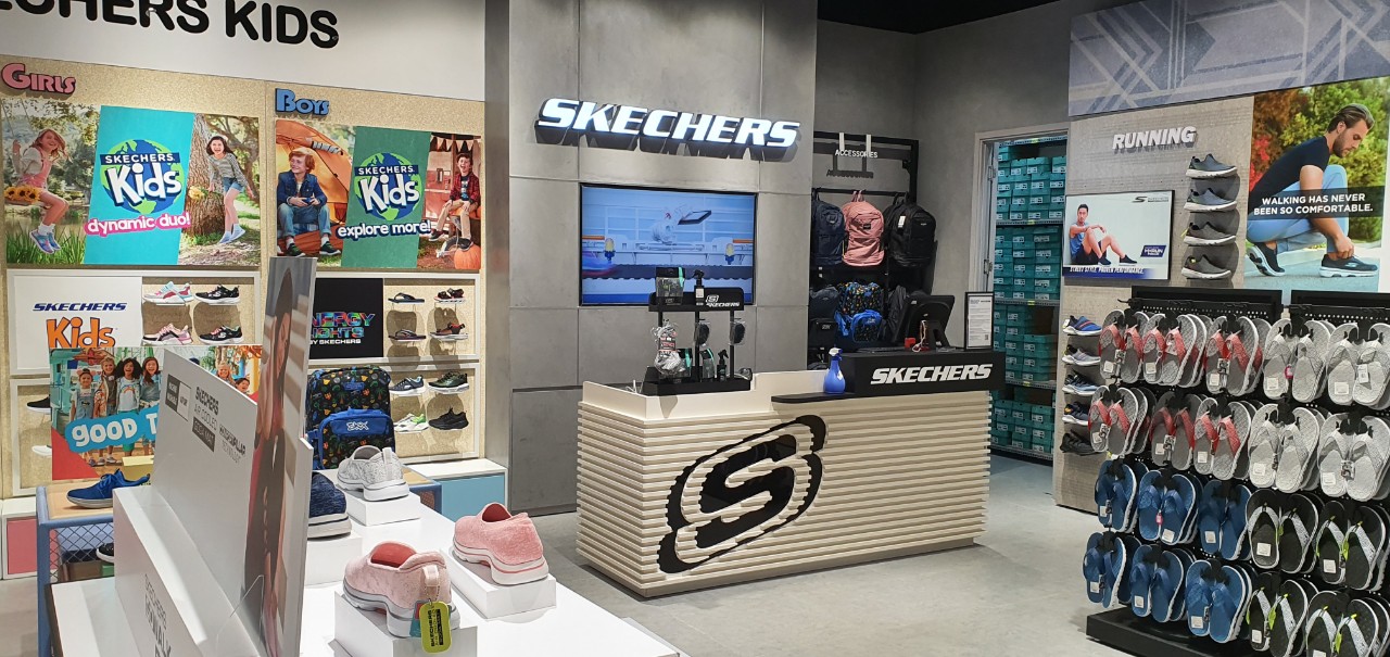 skechers aeon bsd